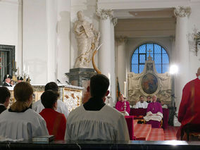 Abschlussvesper der Bischofskonferenz mit Spendung des Bonifatiussegens (© Karl-Franz Thiede)